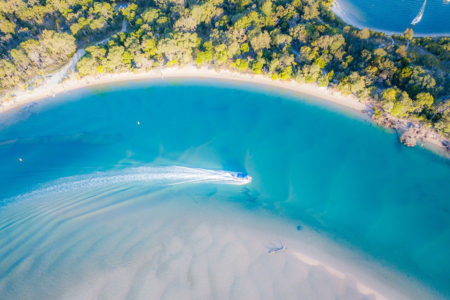 Cairns and Port Douglas. Boat. Credit: Getty Images.